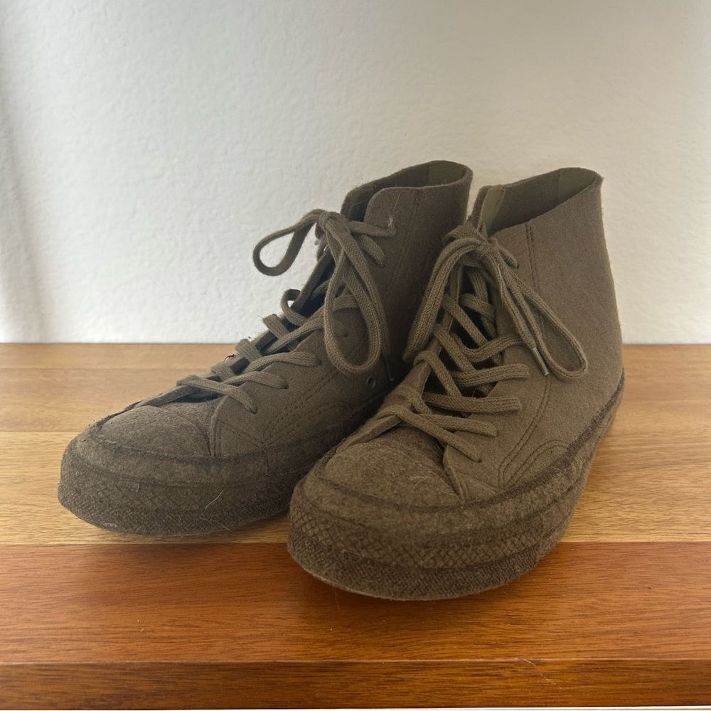 Converse Women’s Felt Green High Tops W8/M6